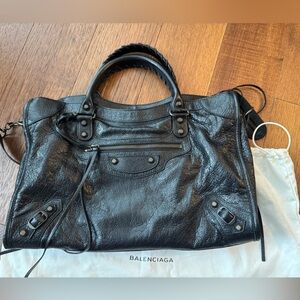 Balenciaga Le City bag medium in black arena lambskin leather and brass hardware